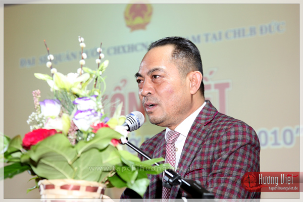 Ông Nguyễn Văn Hiền Tổng giám đốc TTTM Đồng Xuân phát biểu
