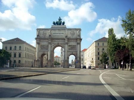 Khải hoàn môn Siegestor ở Munich
