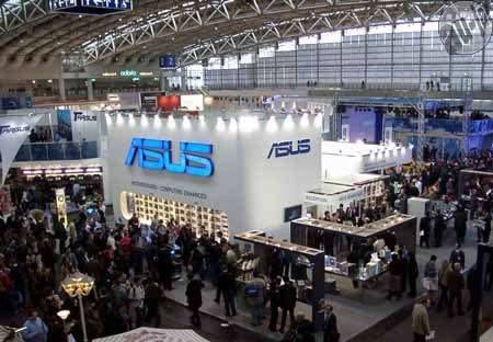 CeBIT - 'Cuộc chơi' của các ông lớn khai màn