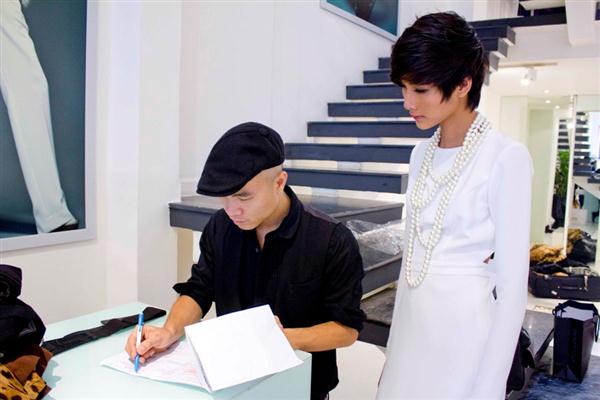 Hoàng Thuỳ sang Đức thi Top Model of the World